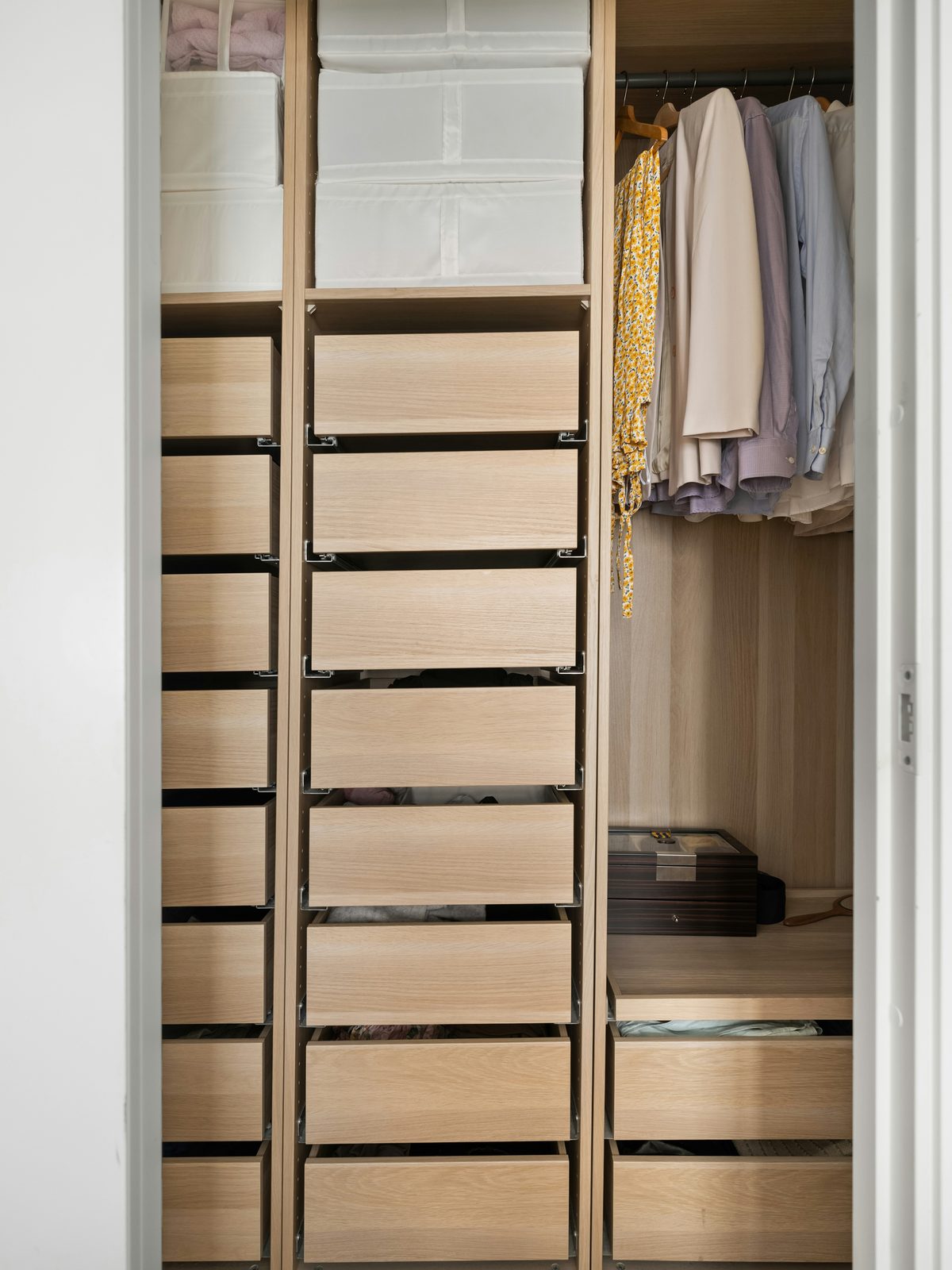 Vestidor con iluminación